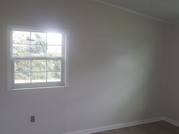 3rd image of 2472 Eastill Dr