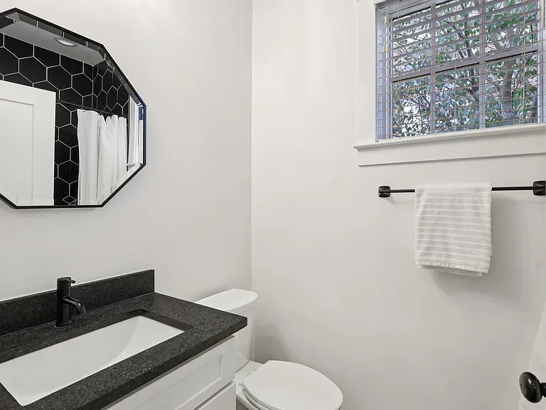 521 Hobson Chapel Pl — Photo 32