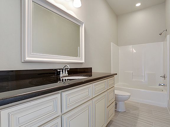 5th image of 5848 Catina St