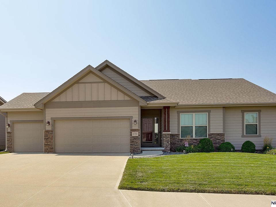 1st image of 4704 N 205th Ave