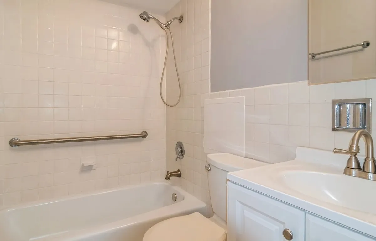 Building Photo - 1227 S Harlem Ave #507