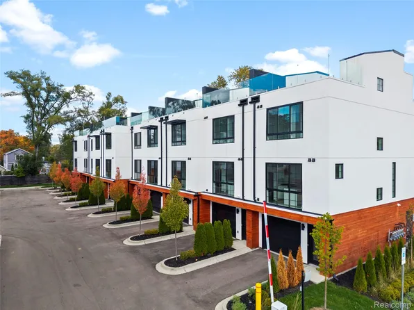 533 E Harrison Ave Unit 20, Royal Oak, MI 48067