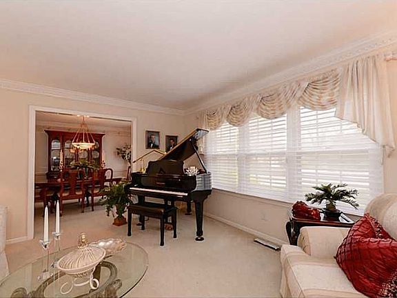 5th image of 4853 Graystone Ct