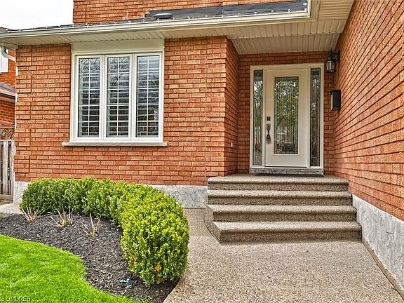 2nd image of 2108 Laurelwood Dr