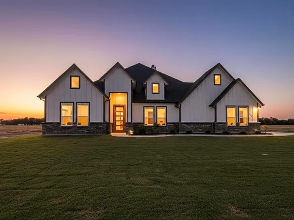 222 County Road 4615, Wolfe City, TX 75496