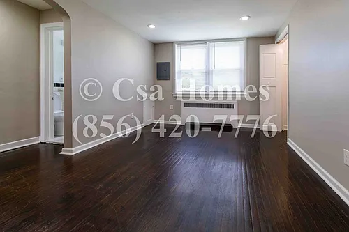 1562 Bradley Ave Photo 1