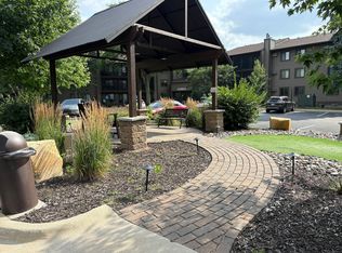 7301 W 101st St APT 102, Minneapolis, MN 55438