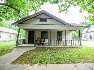 904 N Sherman St, Ennis, TX 75119