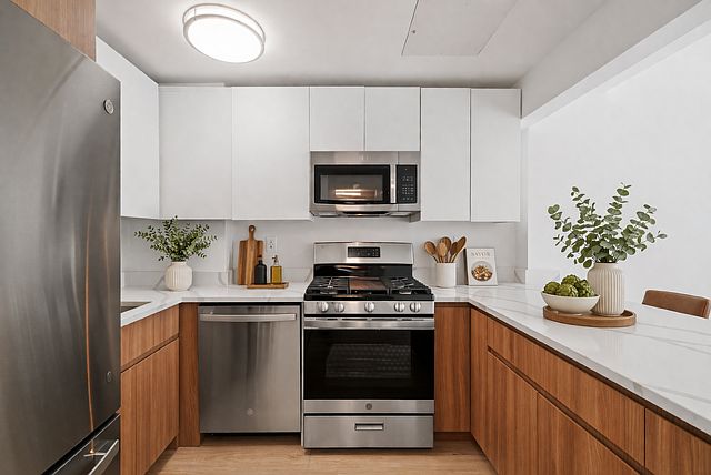 1st image of 2516 37th Ave #3C