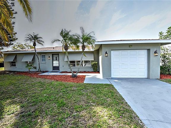 3rd image of 157 Rotonda Cir