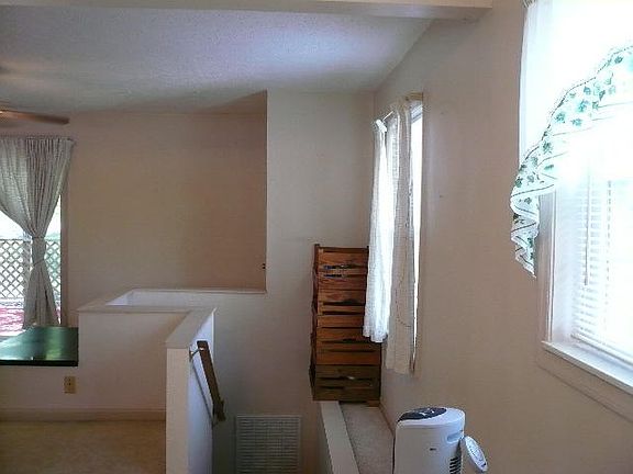 4th image of 2117 Price Ave