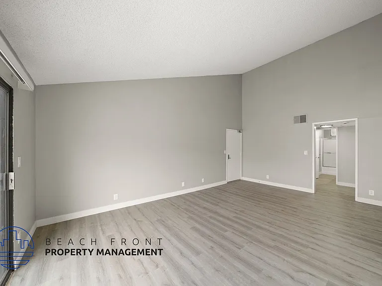 3223 Bagley Ave. — Photo 23
