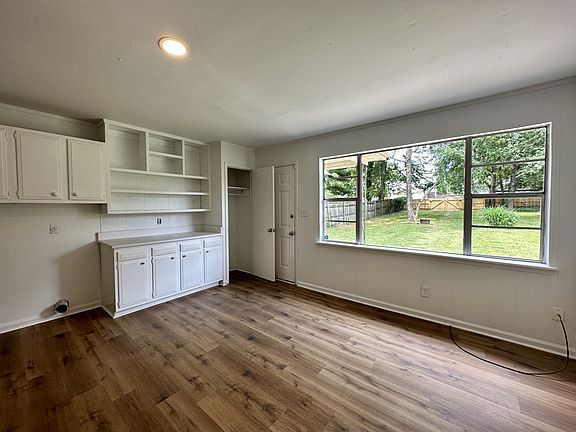 5th image of 4208 Murphy Rd