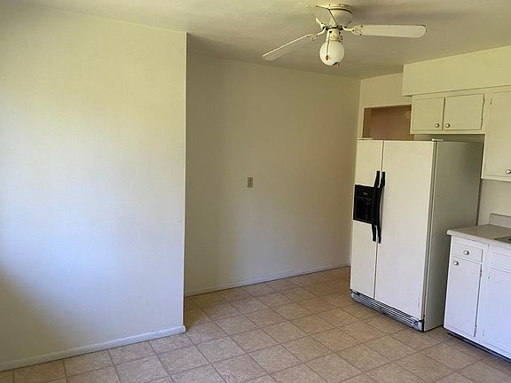 4th image of 109 Hillwood Ct
