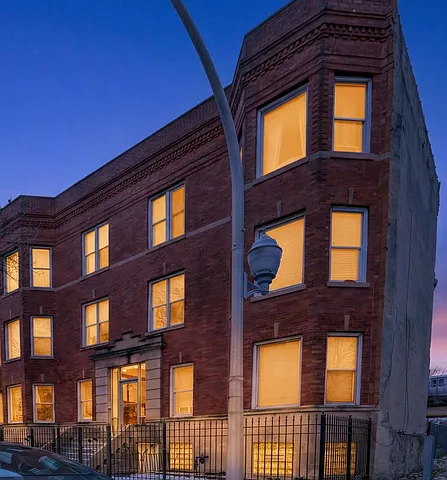 2 bed, $2,100 — Photo 3