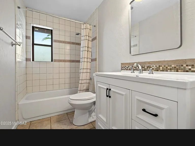 6425 E Calle Dened — Photo 7
