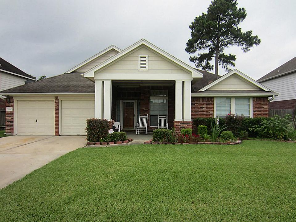 1st image of 319 Overland Park Dr