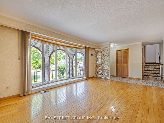 4th image of 29 West St N