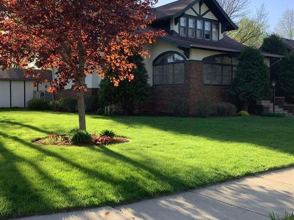 507 1st St SE, Fairfax, MN 55332