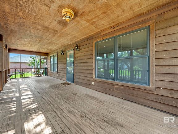 4th image of 2866 Avenida Alberto