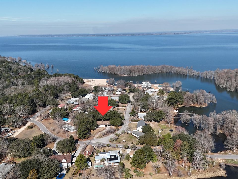 1st image of 323 Knott Dr
