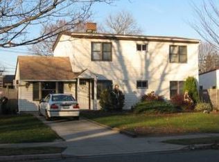 77 Orchid Rd, Levittown, NY 11756