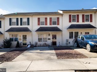 4862 Smick St, Philadelphia, PA 19127