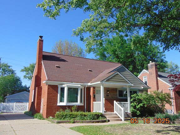 2nd image of 10114 Lincoln Dr