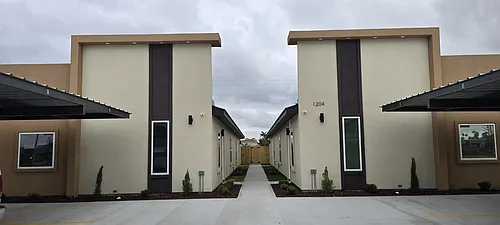 1204 S Bayou Ave #1 Photo 1