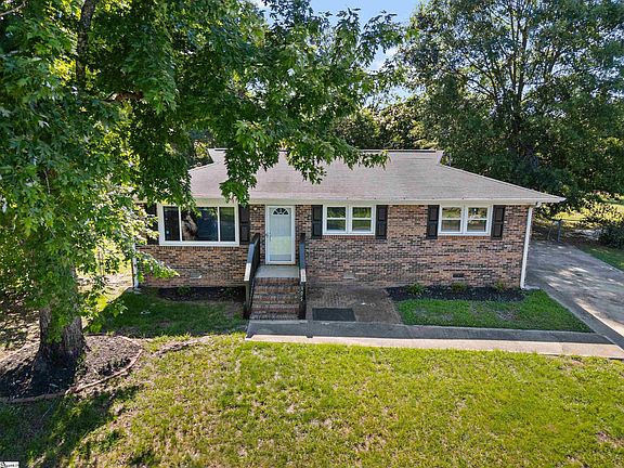 4th image of 105 Abbotsford Dr