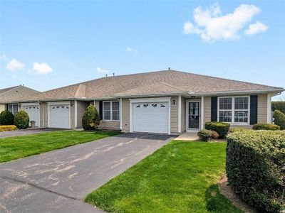 3105 Village Green Cir, Coventry, RI, 02816
