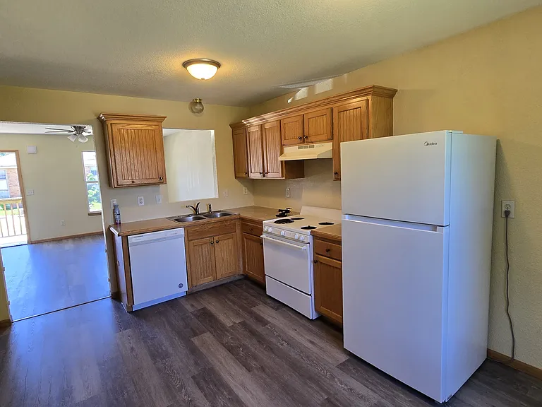 303 W Montgomery St — Photo 5