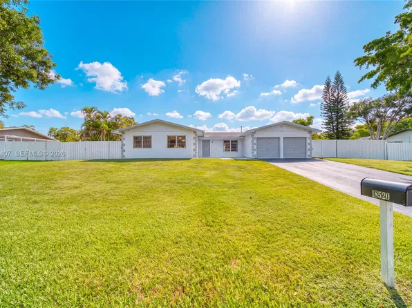 18520 SW 88th Rd, Cutler Bay, FL 33157
