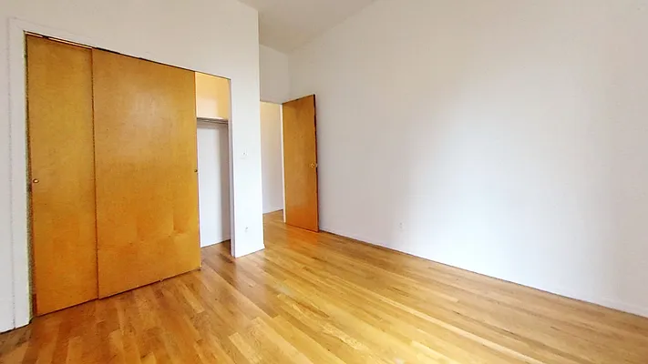 Rented by Bond New York | media 6