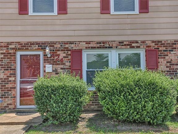 3rd image of 424 Woodpost Dr #424