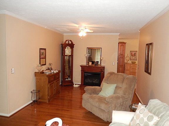 2nd image of 15 Pritchett Ln