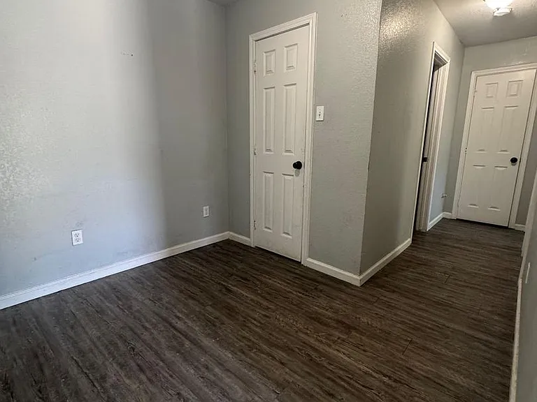 3802 Dabney Apartments — Photo 5