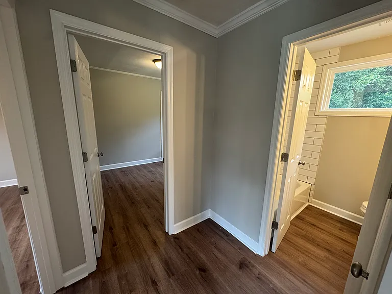 335 Hill Ave NW #B — Photo 10