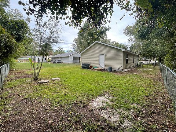 5th image of 70 Catawba Trl