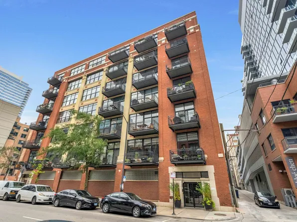 843 W Adams St APT 403, Chicago, IL 60607