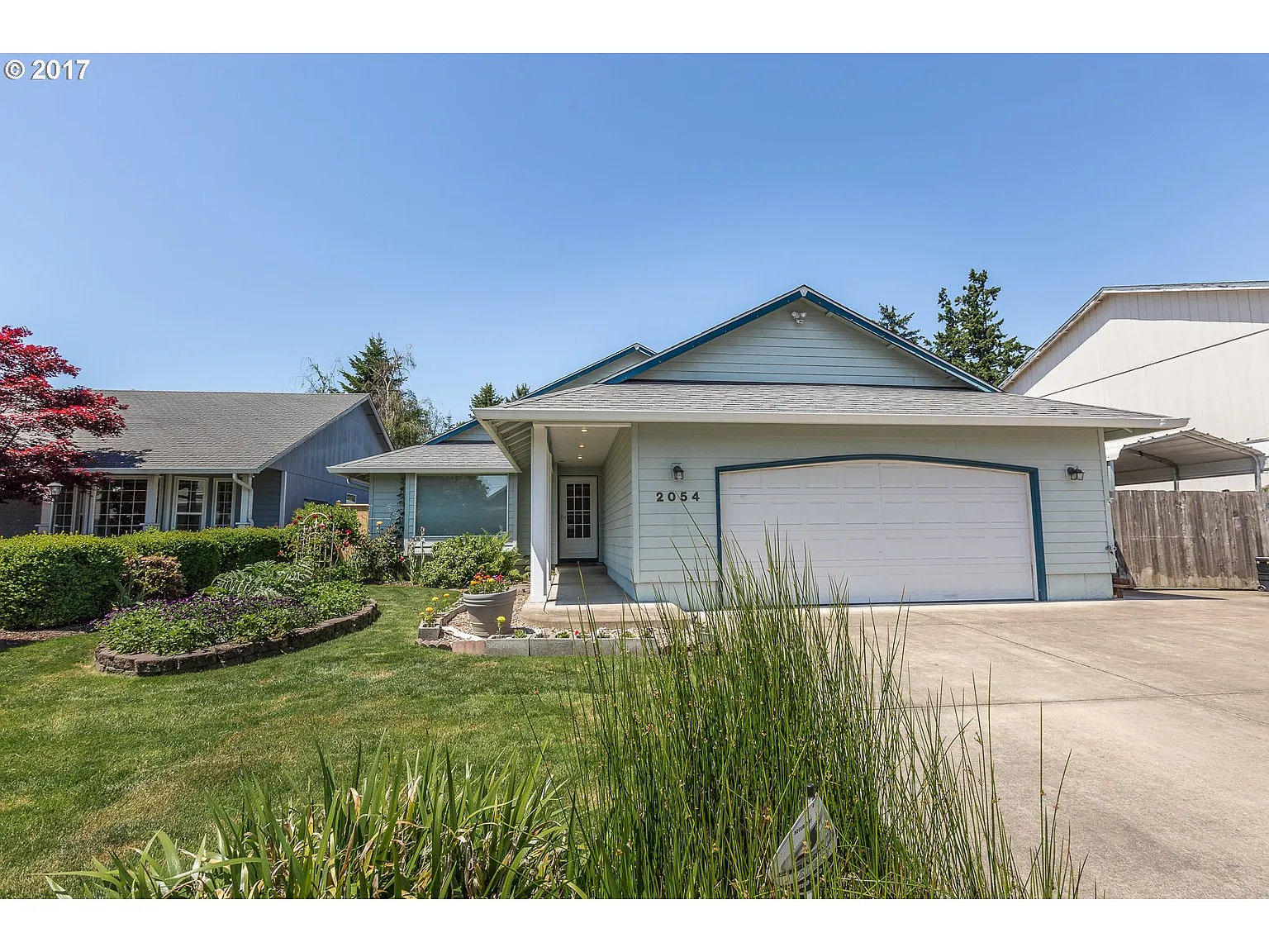 2054 Berwin Ln photo 1