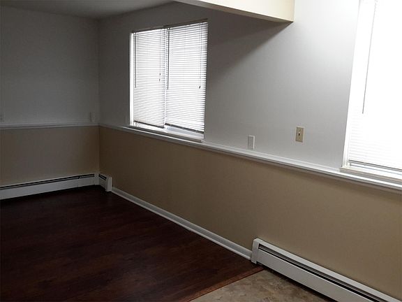 2nd image of 3207 Park Dr APT 06