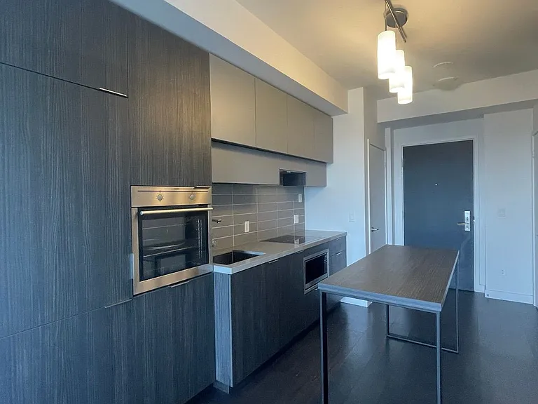 8 Eglinton Ave E #4809 — Photo 3