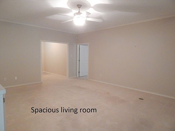 3rd image of 3528 Ashcreek Cir