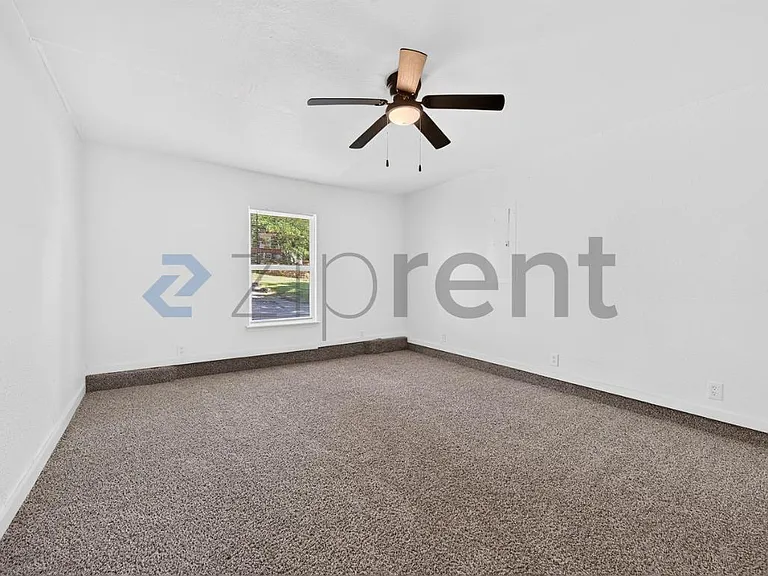 1319 Lynn Haven Ave — Photo 19