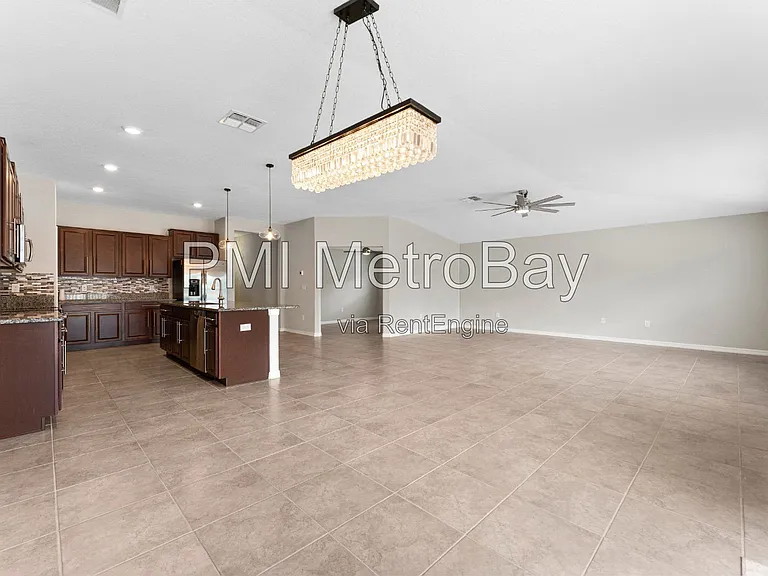 9703 Sage Creek Dr — Photo 21