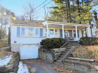 1117 Chipperfield Dr, Stroudsburg, PA 18360