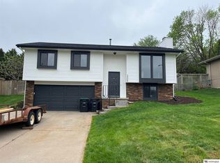 13005 Crown Point Ave, Omaha, NE 68164