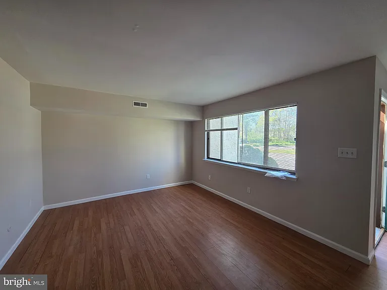 2529 Cottonwood Ct — Photo 4