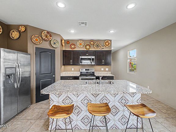 4th image of 5143 E WALLACE Way